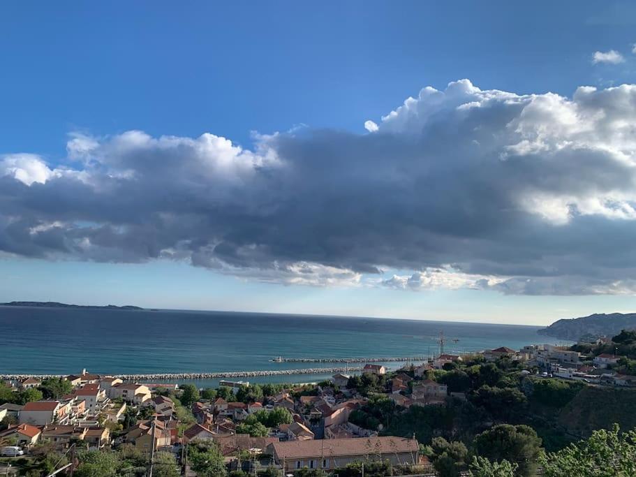 Superbe Terrasse Avec Vue Panoramique Sur La Mer 马赛 外观 照片